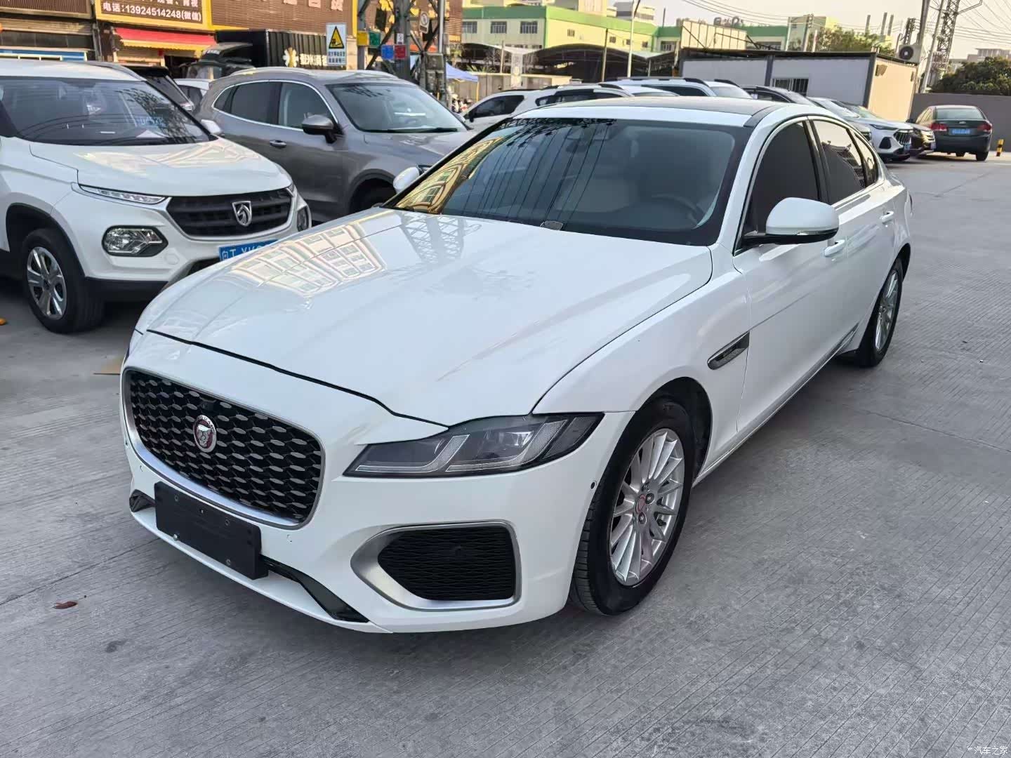 Jaguar XF