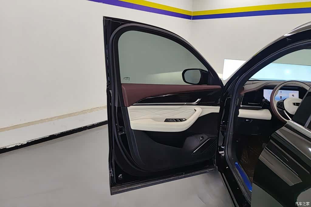 Geely Xingyue L, 2025 7