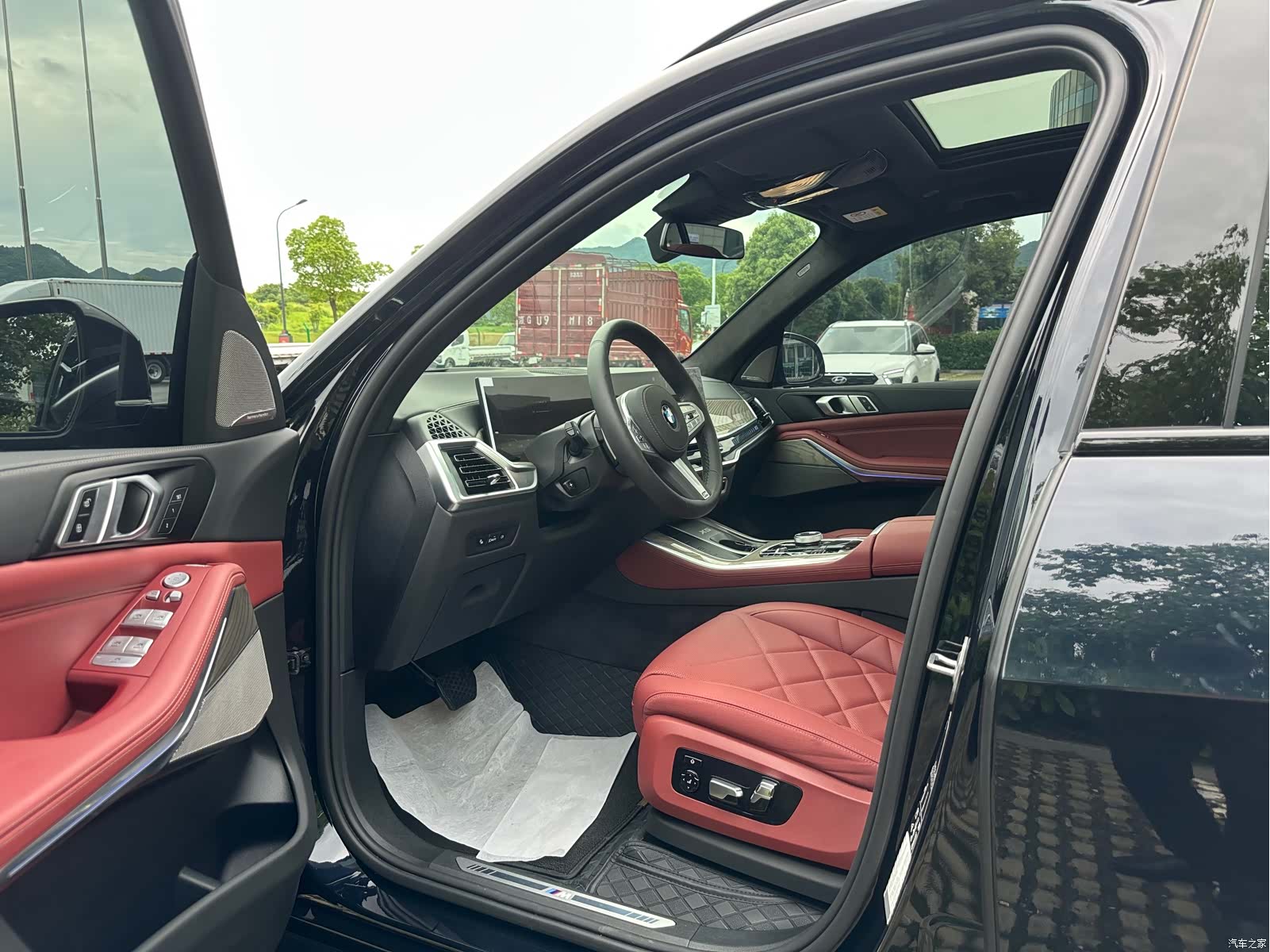 BMW X5, 2026 все фото