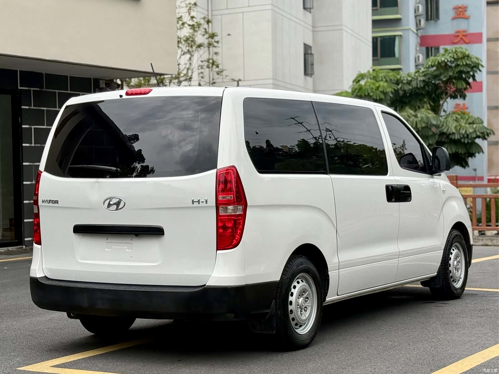 Hyundai H-1, 2016 все фото