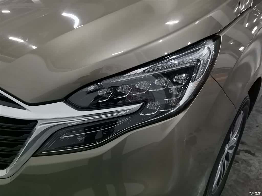 Buick GL8, 2020 7