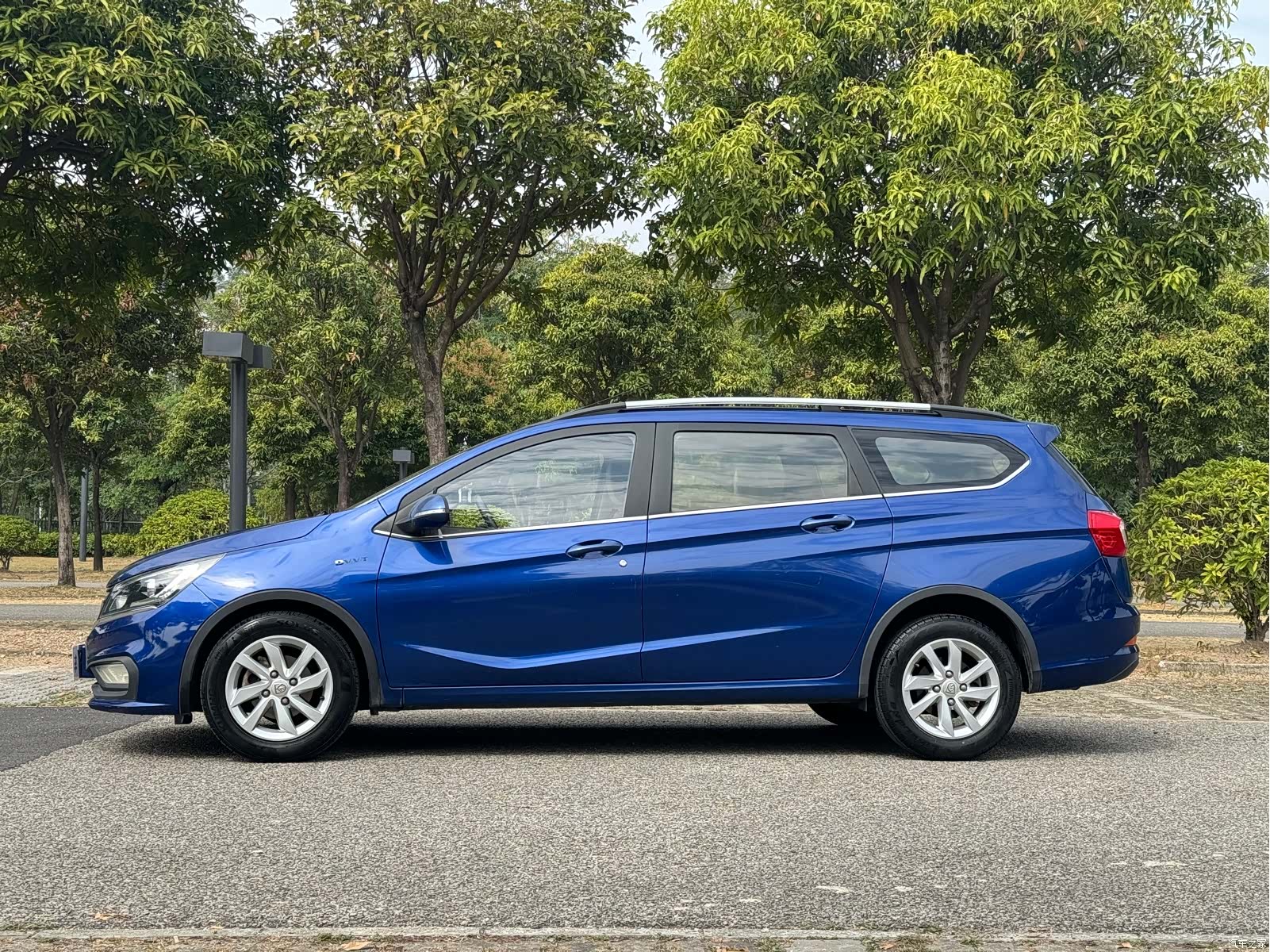 Wuling 310W, 2018 4
