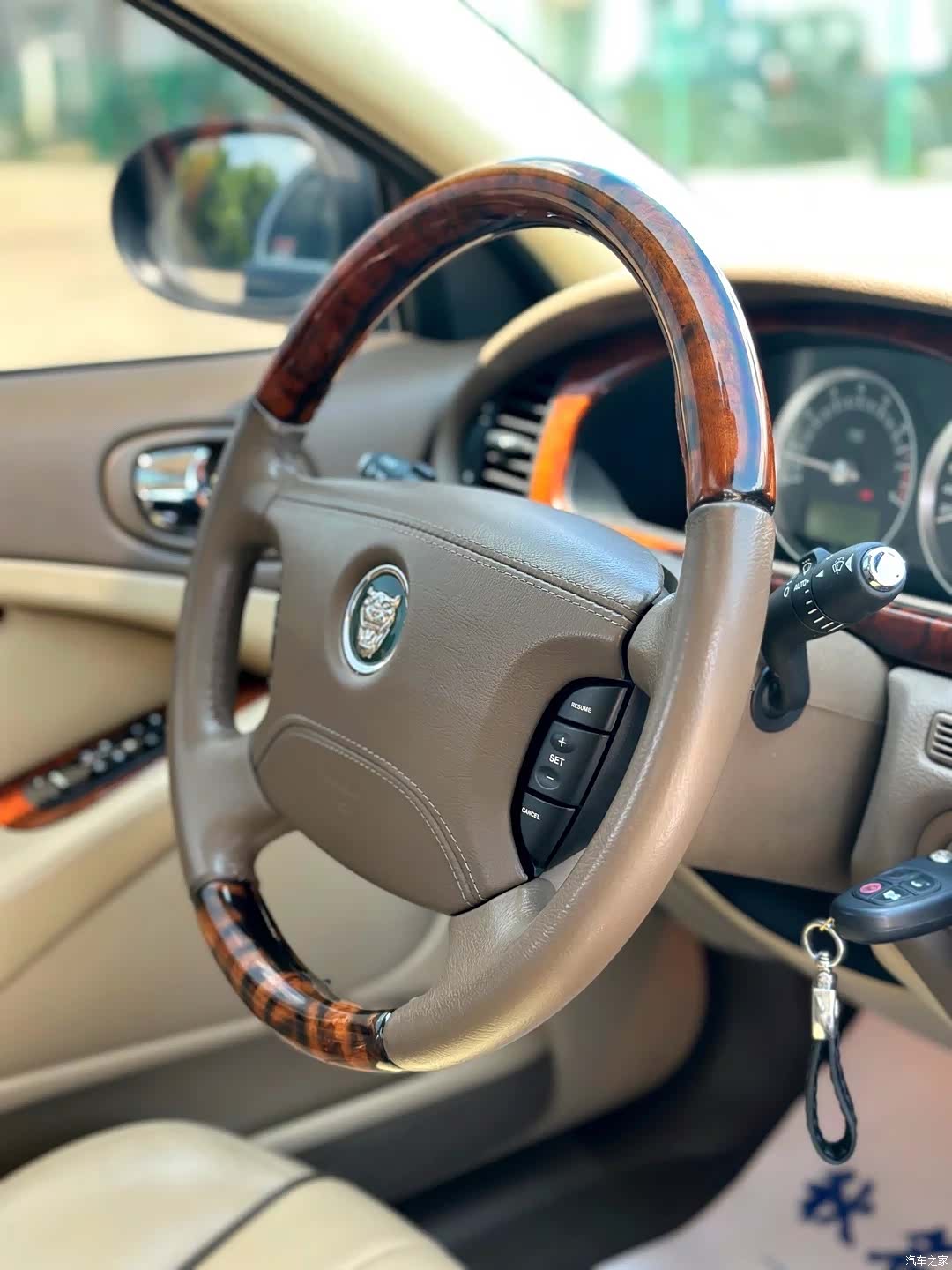 Jaguar S-TYPE, 2007 13