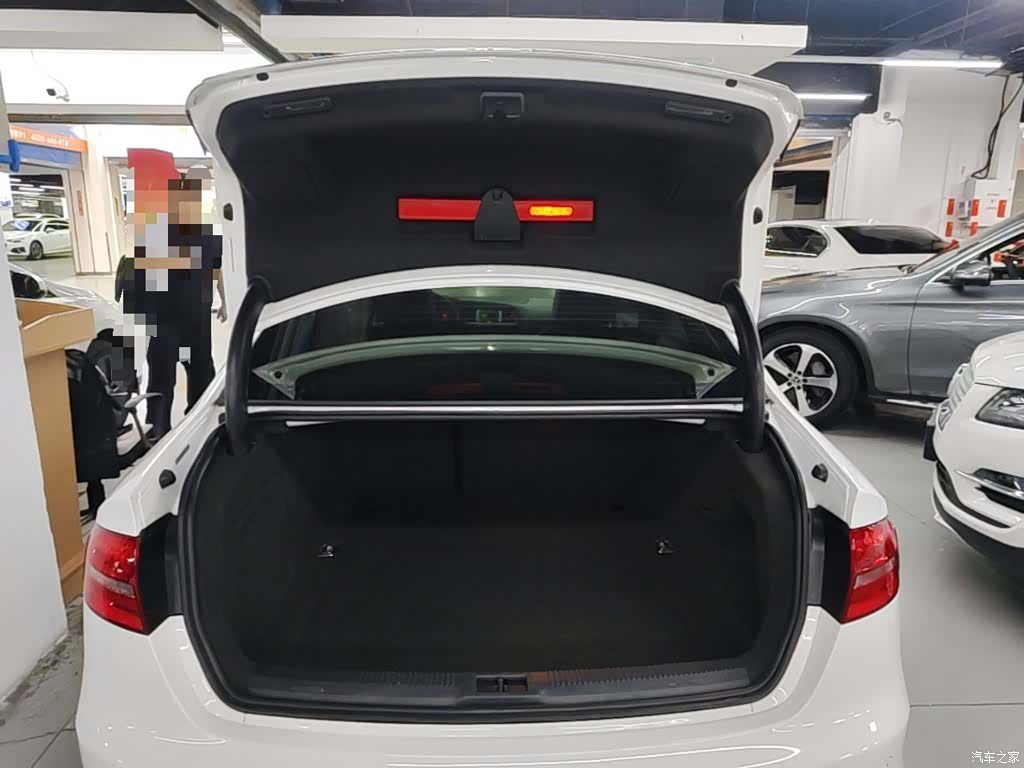 Audi A4L, 2016 19