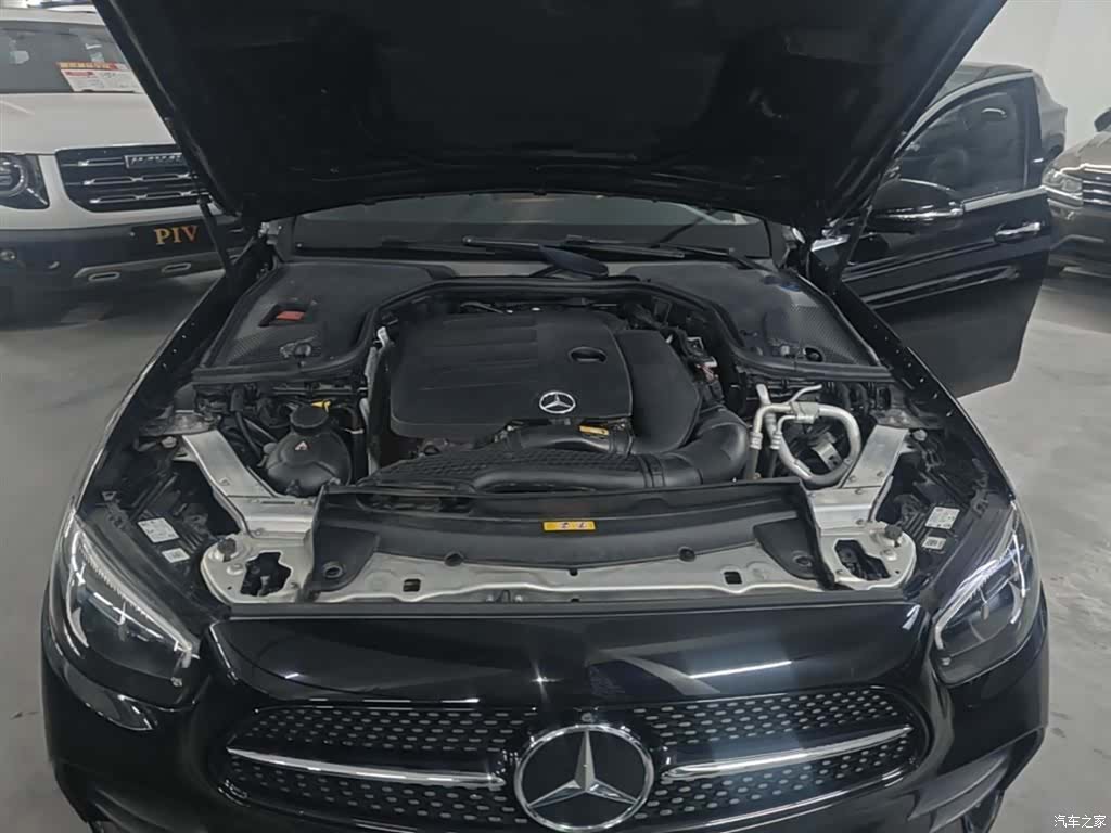 Mercedes-Benz E-Class, 2022 20