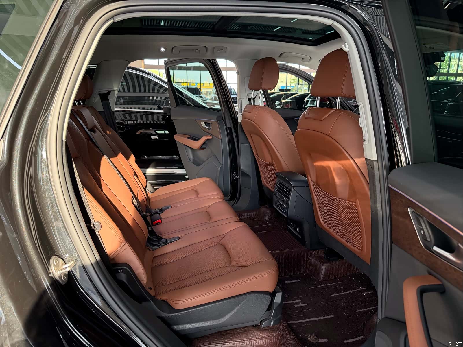 Audi Q7, 2024 10
