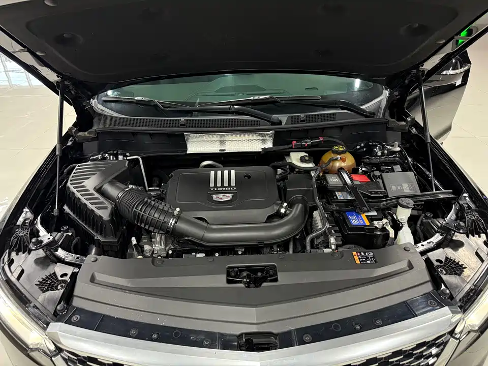 Cadillac XT6