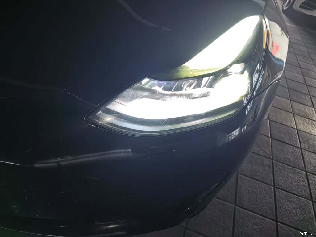 Tesla Model 3, 2022 24