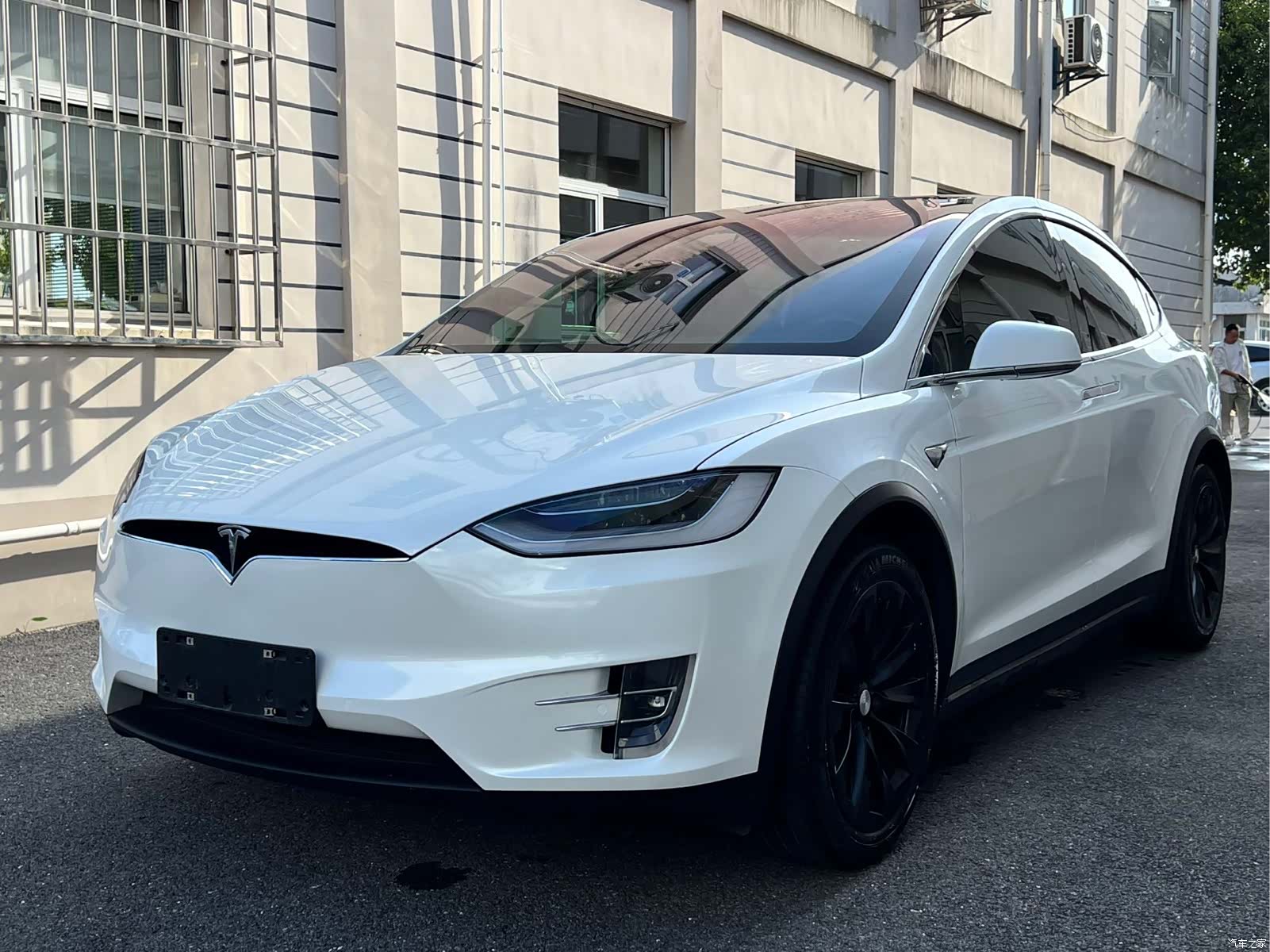 Tesla Model X, 2019 1