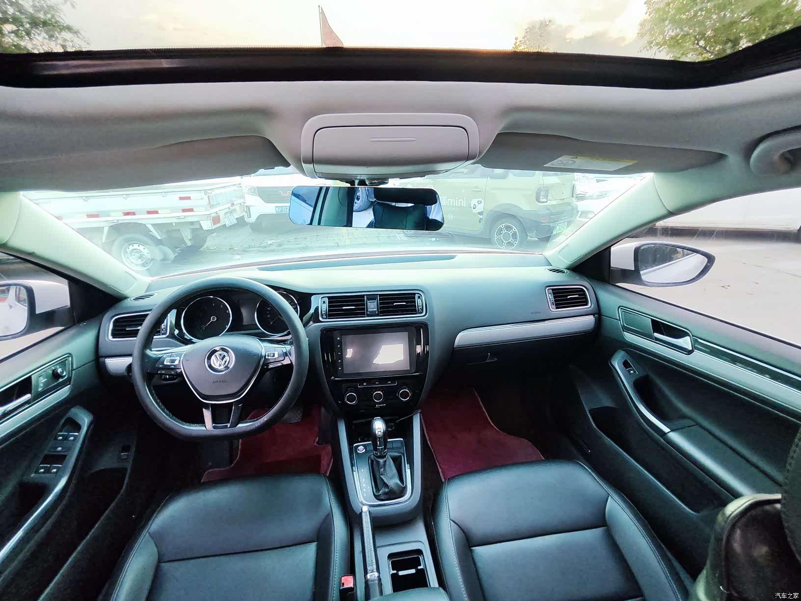 Volkswagen Sagitar, 2017 11