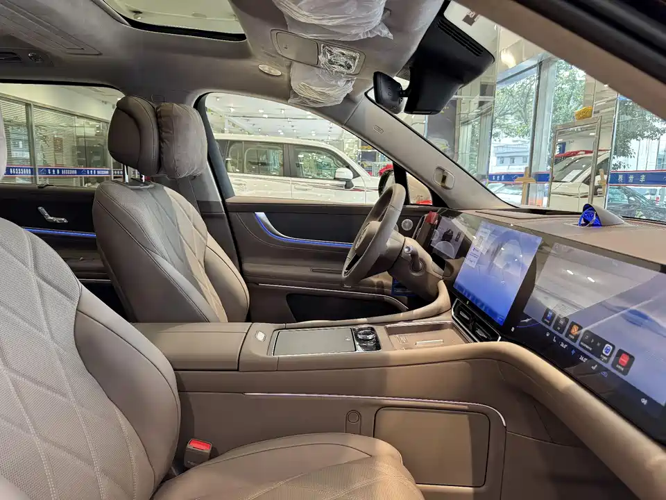 AITO Ask the world M9