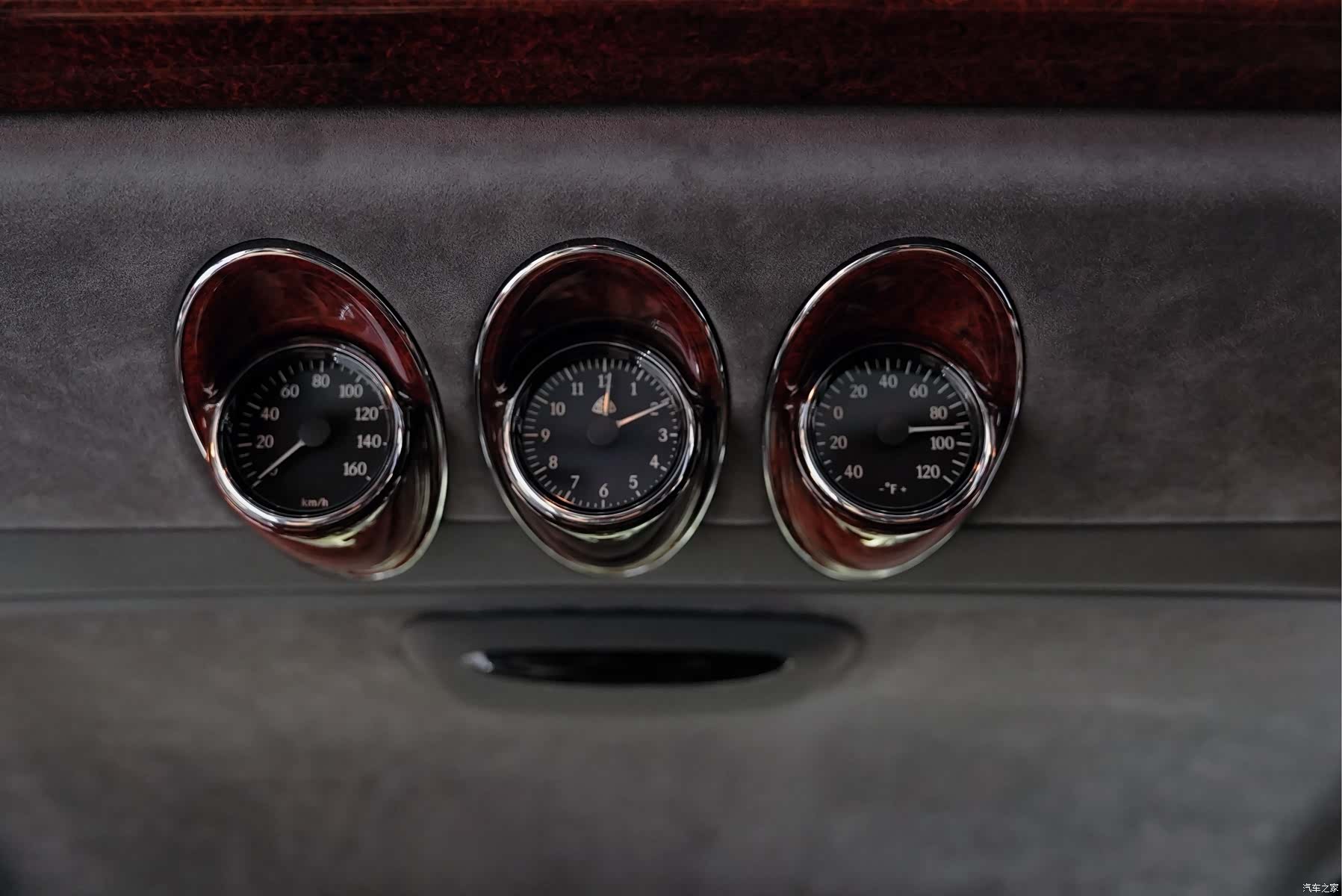 Maybach 62, 2011 25