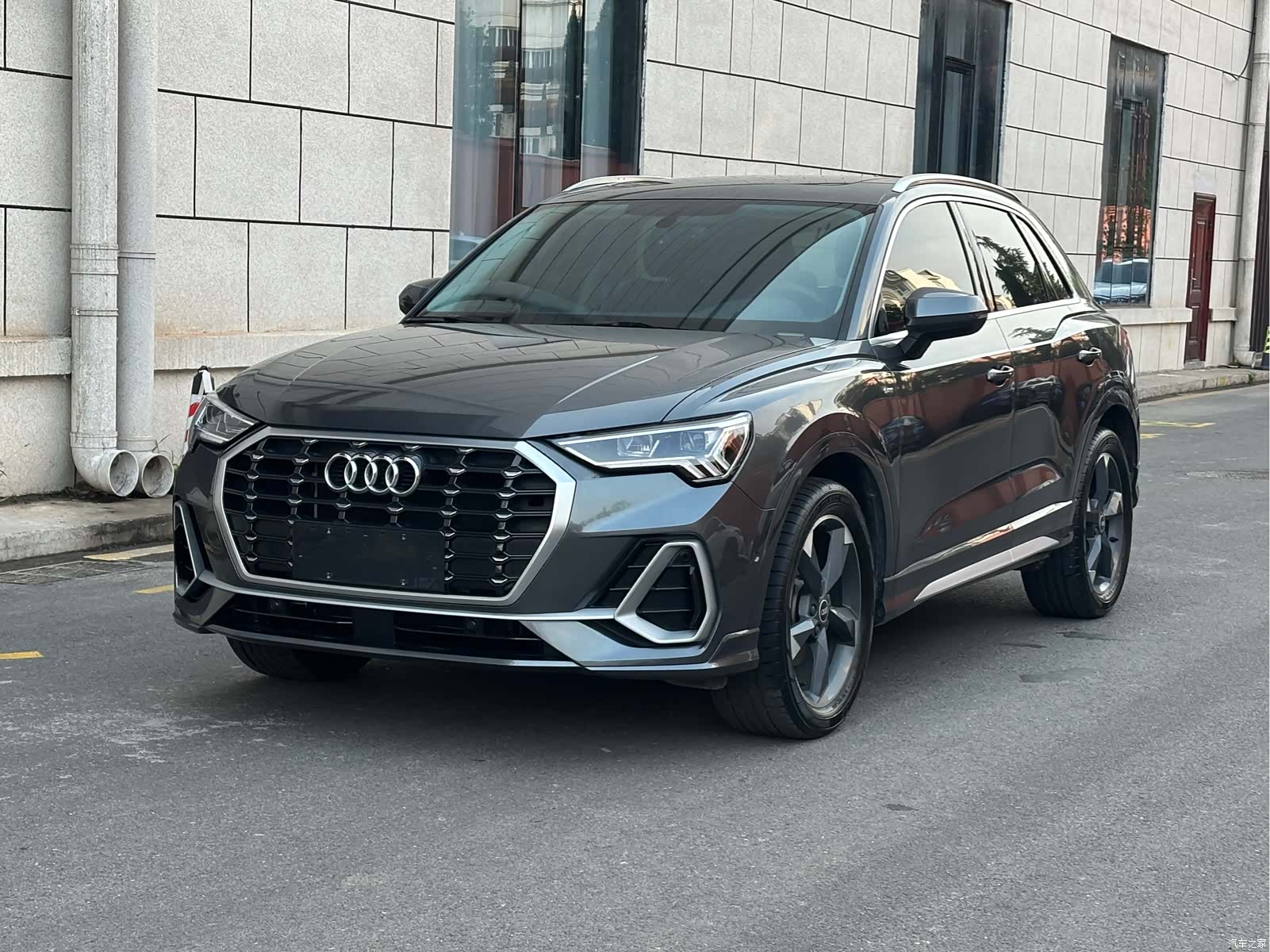 Audi Q3, 2022 1