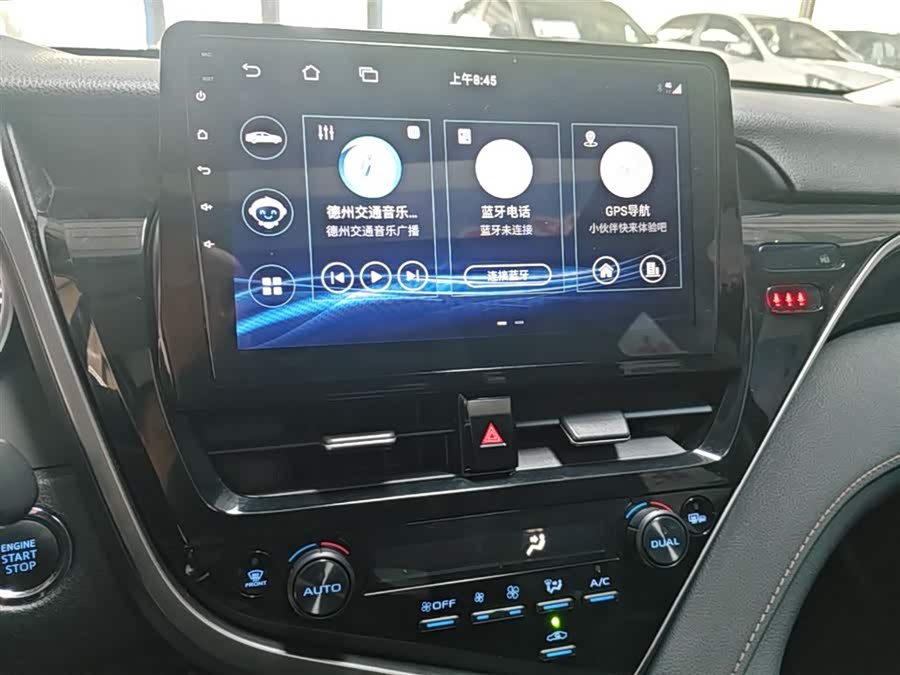 Toyota Camry 2022, фото 13