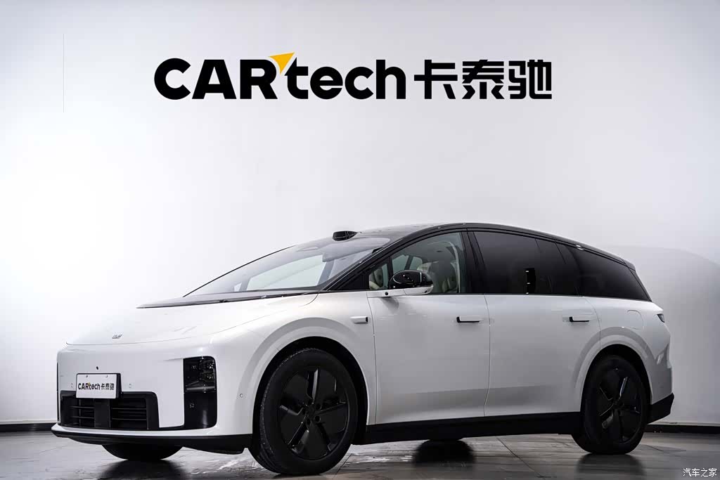 Li Auto i8, 2025 11