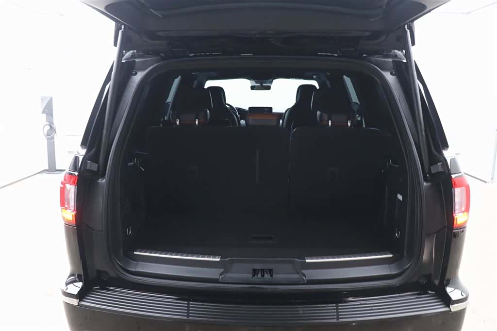 Lincoln Navigator, 2022 35