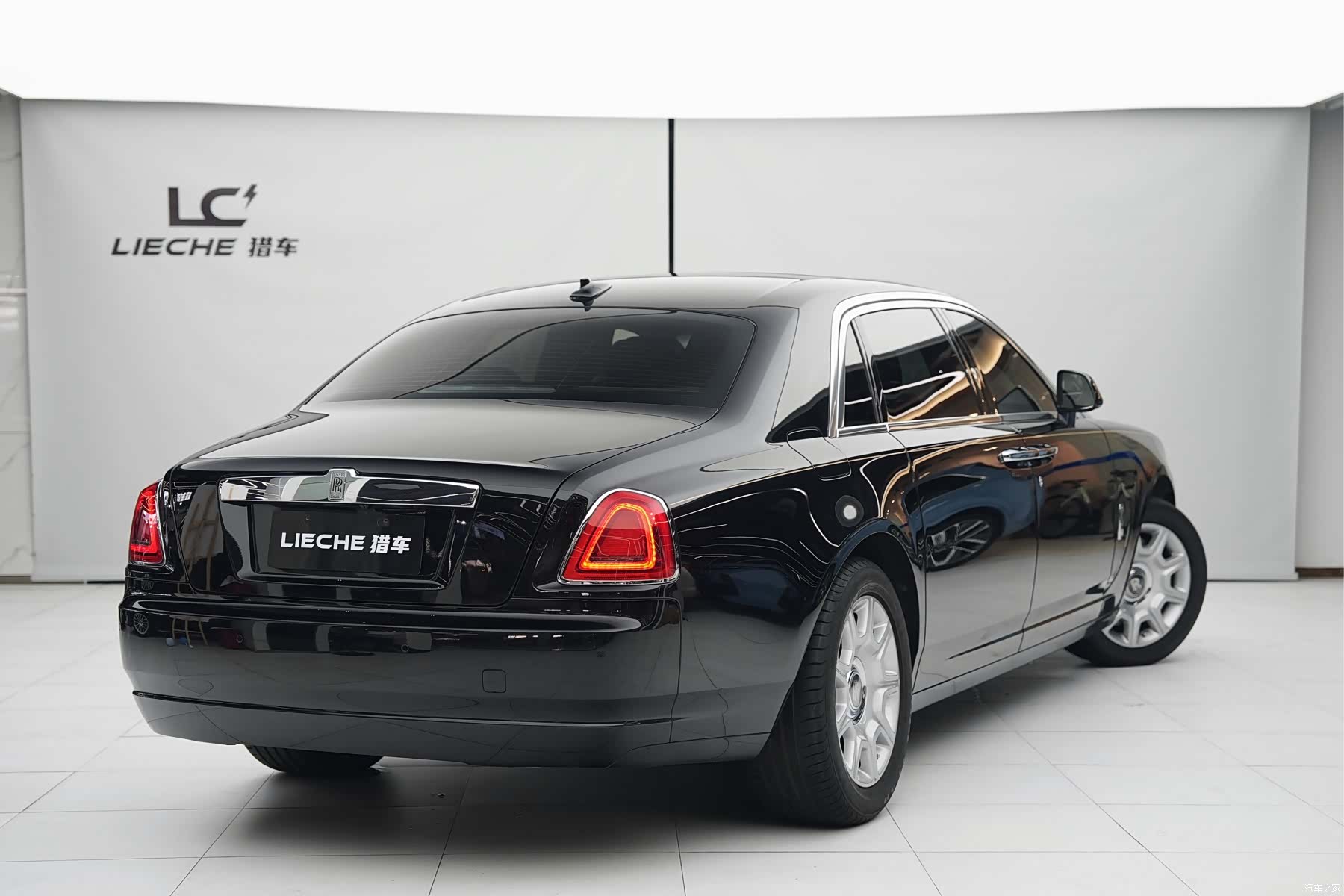 Rolls-Royce Ghost, 2015 12