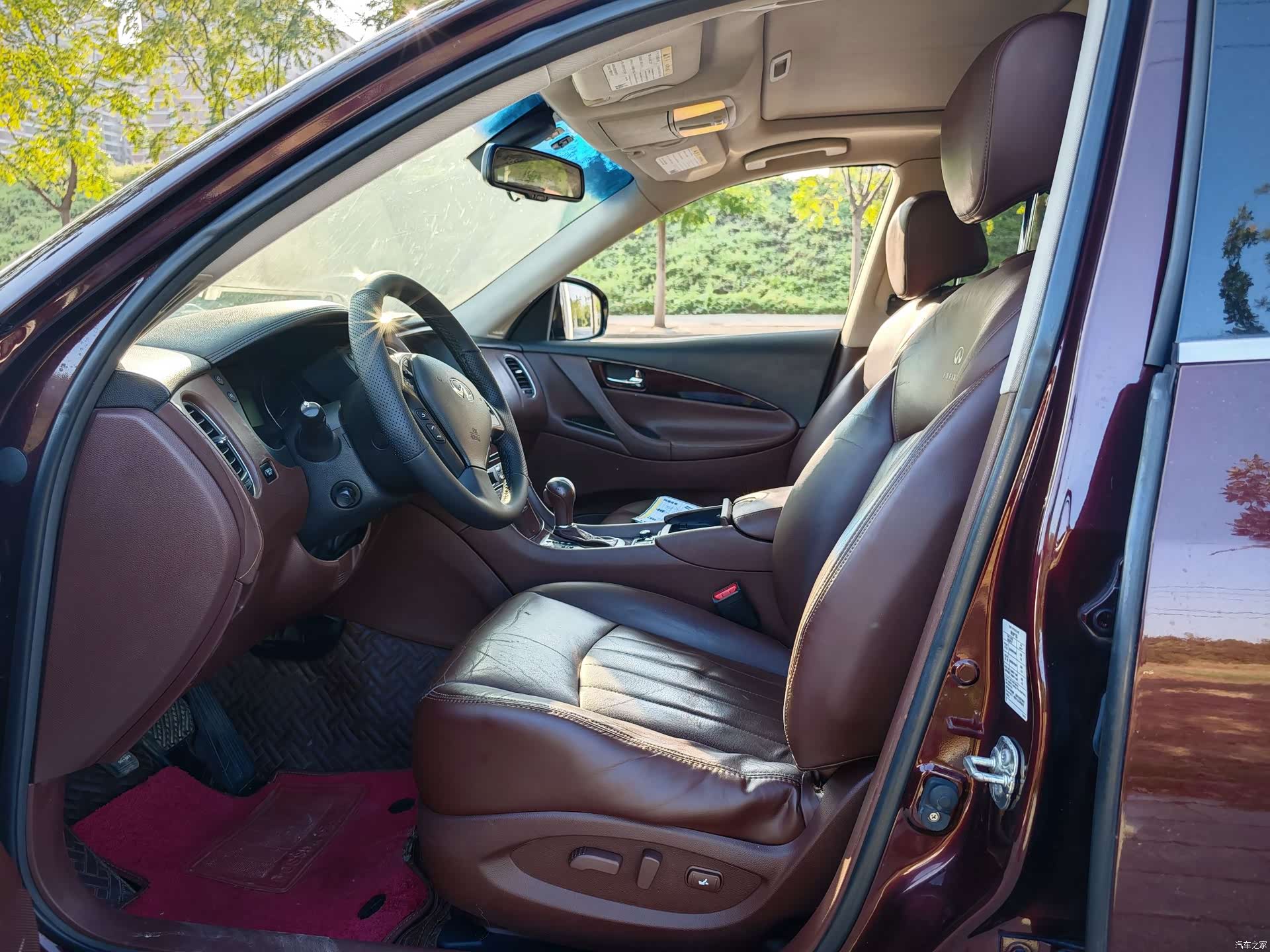 Infiniti EX25, 2012 4