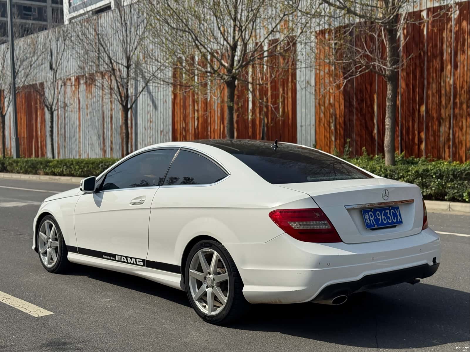 Mercedes-Benz C-Class, 2015 14