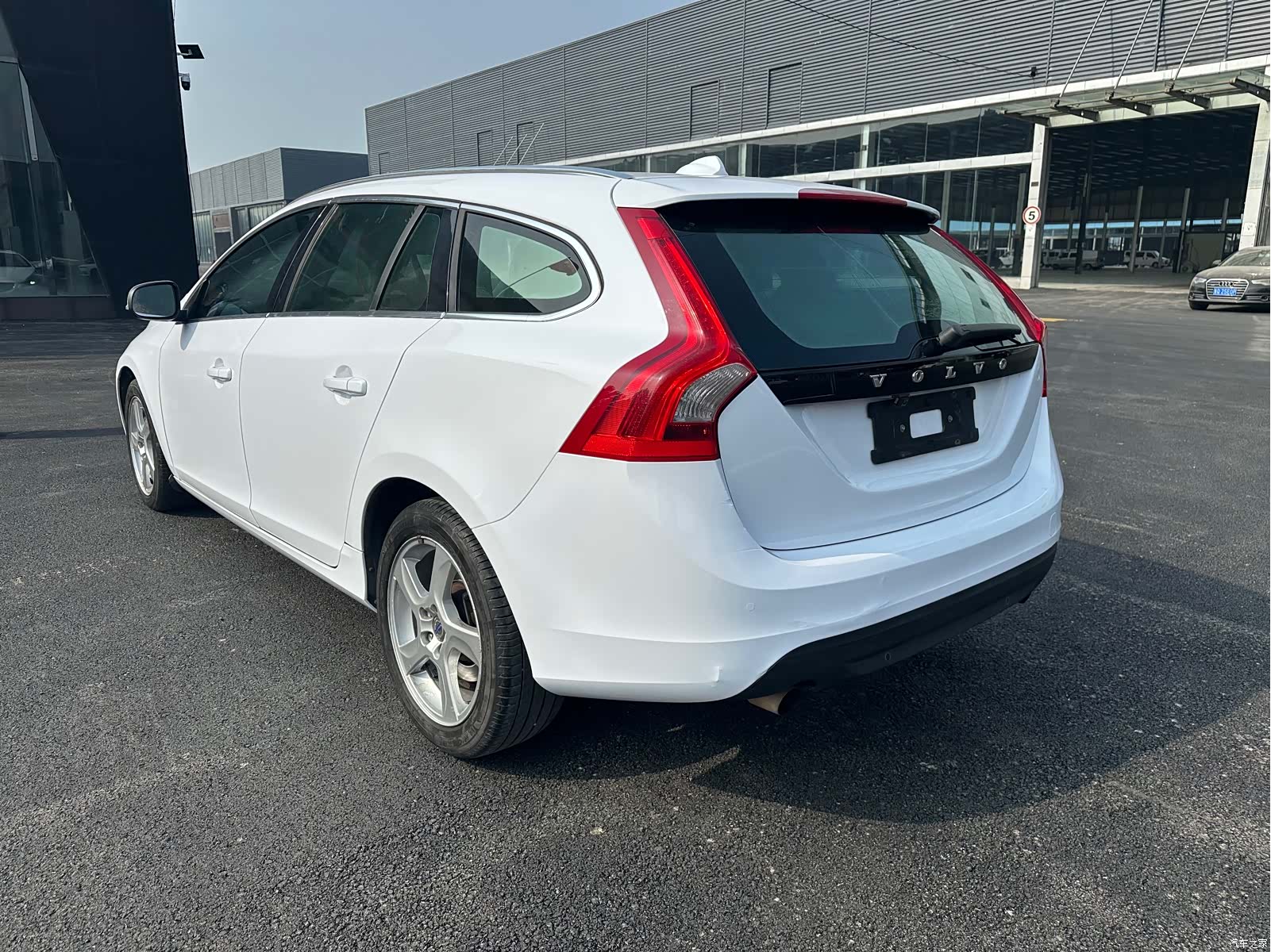 Volvo V60, 2013 7