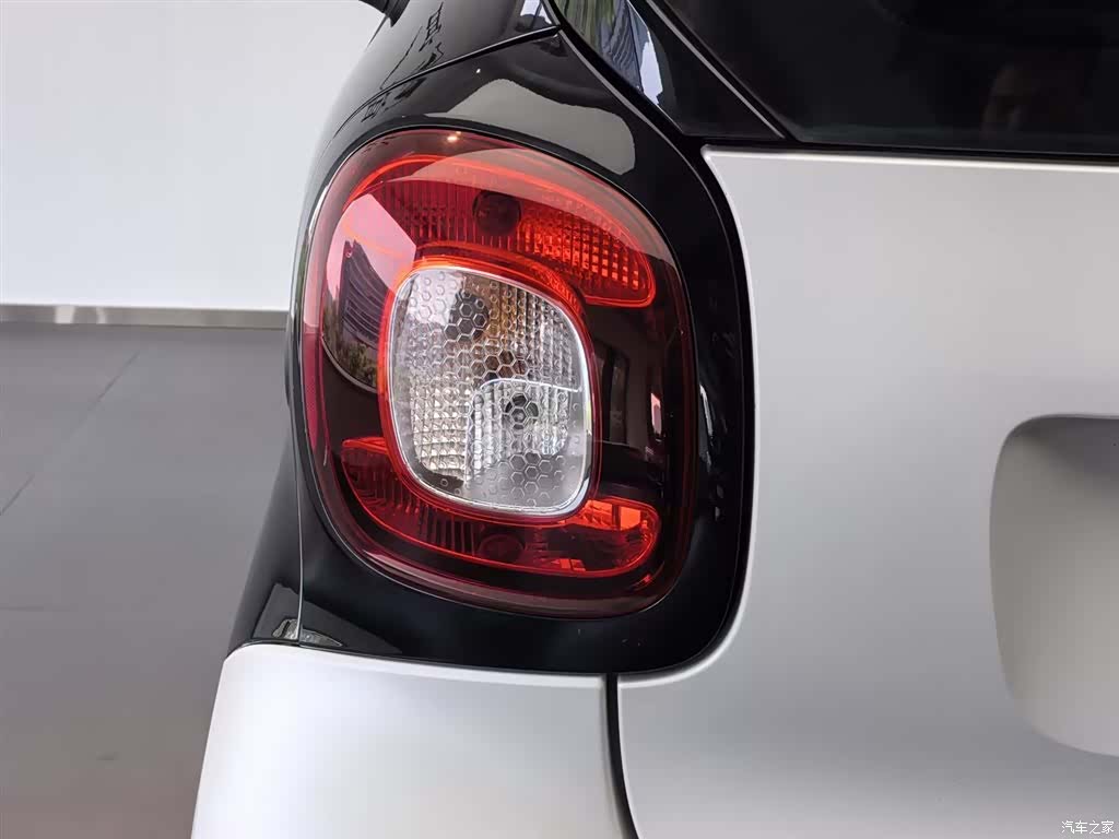 Smart Fortwo, 2017 14
