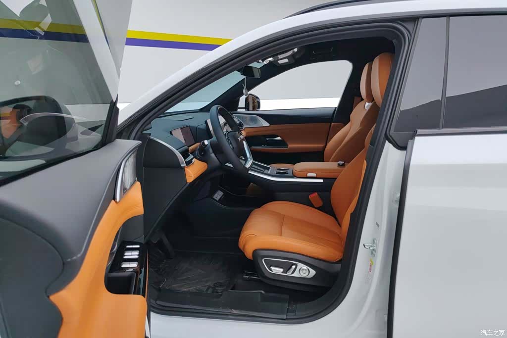 Xpeng G9, 2025 9