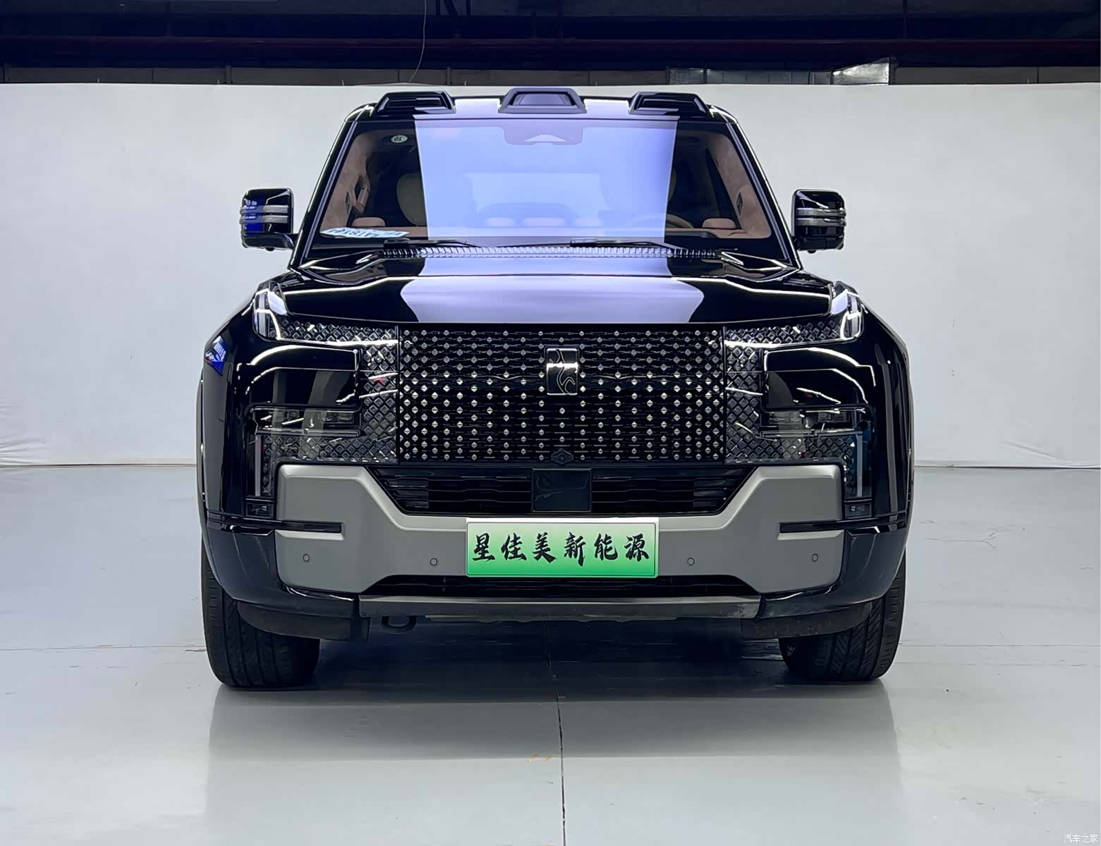 Yangwang U8, 2024 2