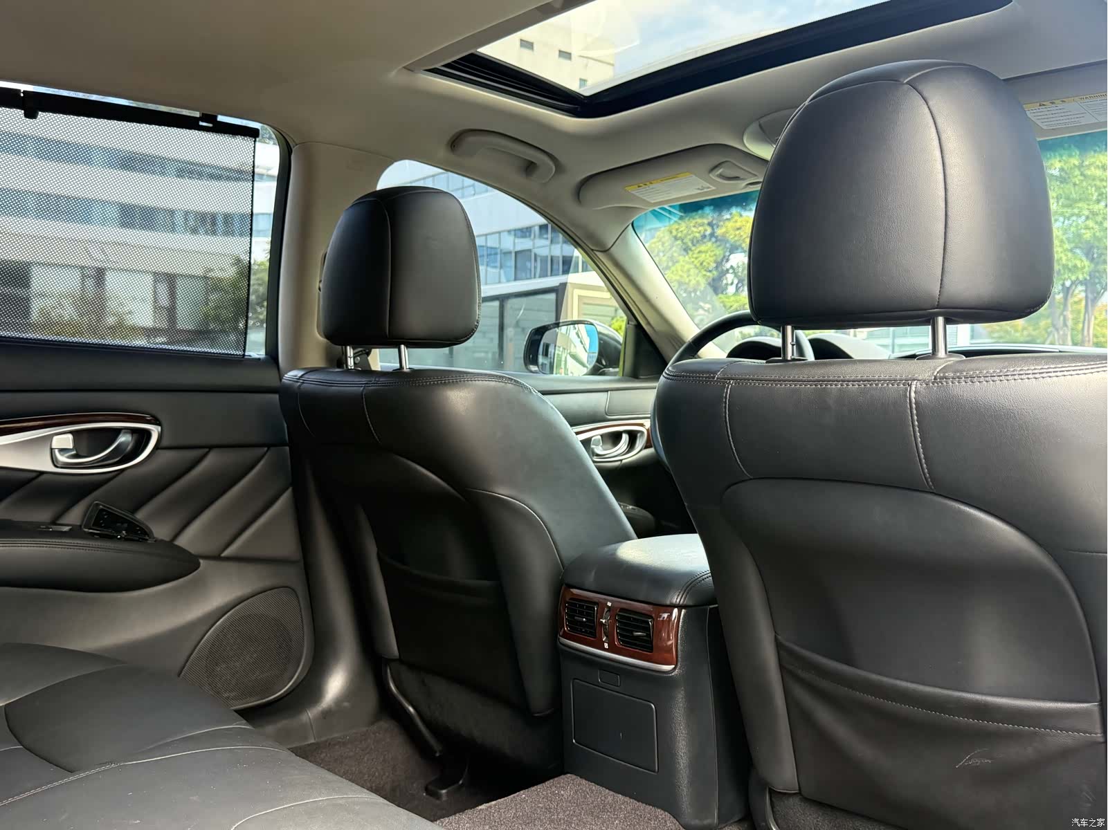 Infiniti Q70, 2015 17