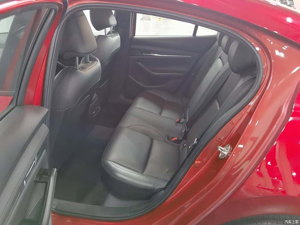 Mazda Mazda3, 2021 15