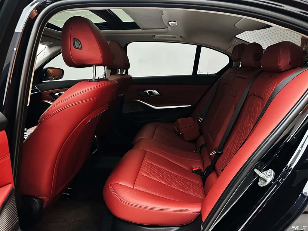 BMW 3 Series, 2023 21