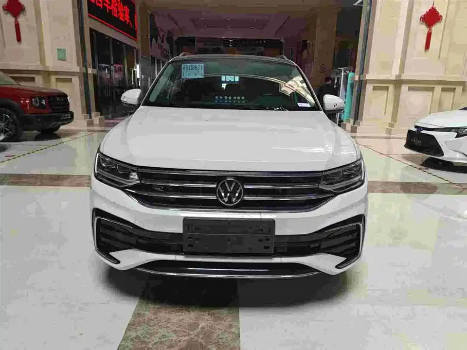 Volkswagen Tiguan L