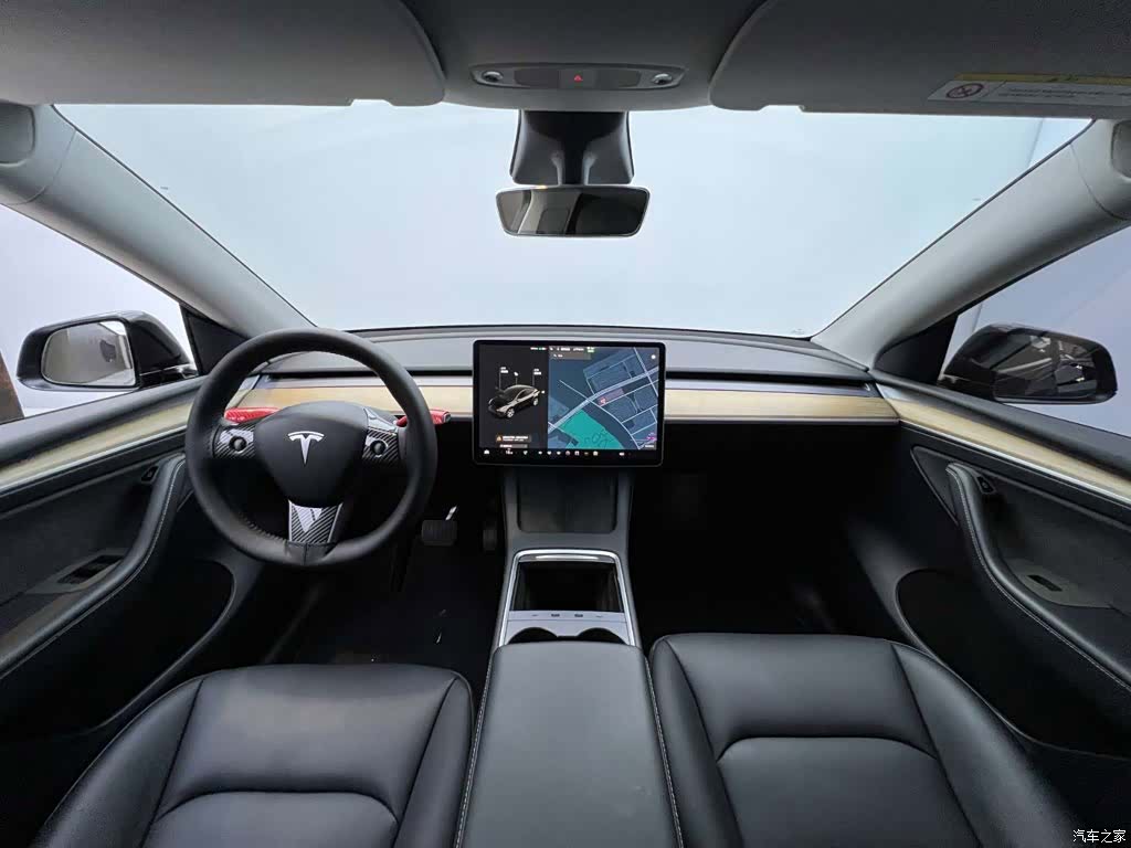 Tesla Model Y, 2021 12