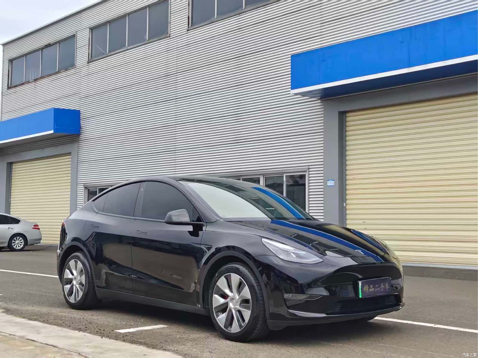 Tesla Model Y, 2022 3