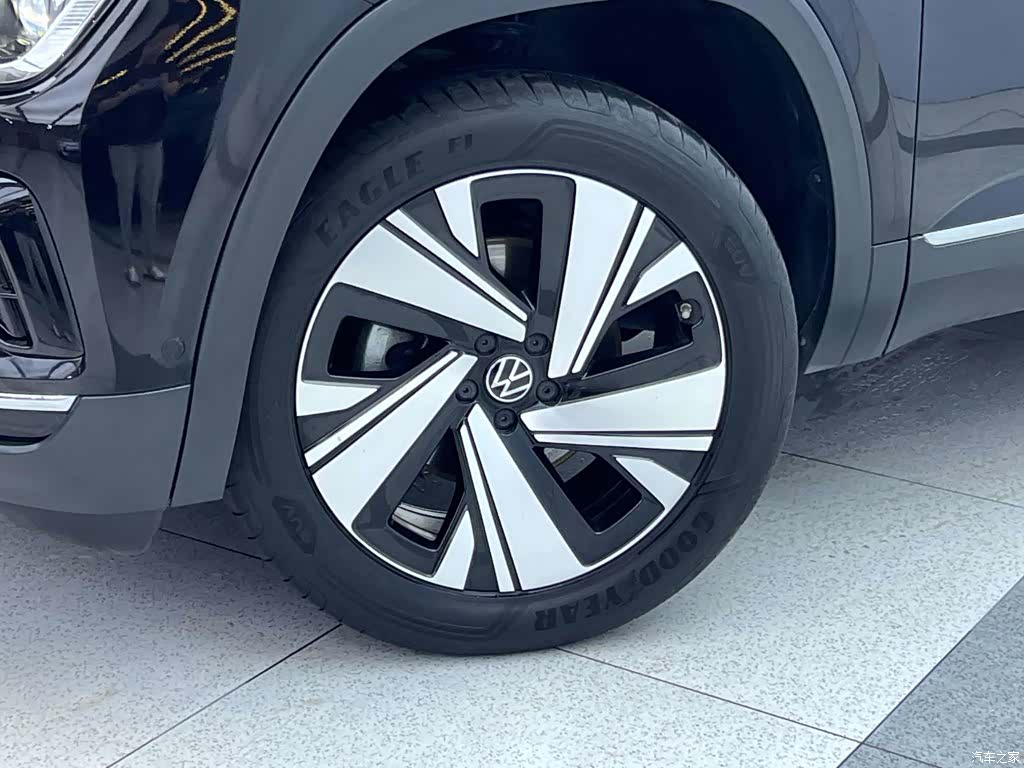 Volkswagen Teramont, 2024 32