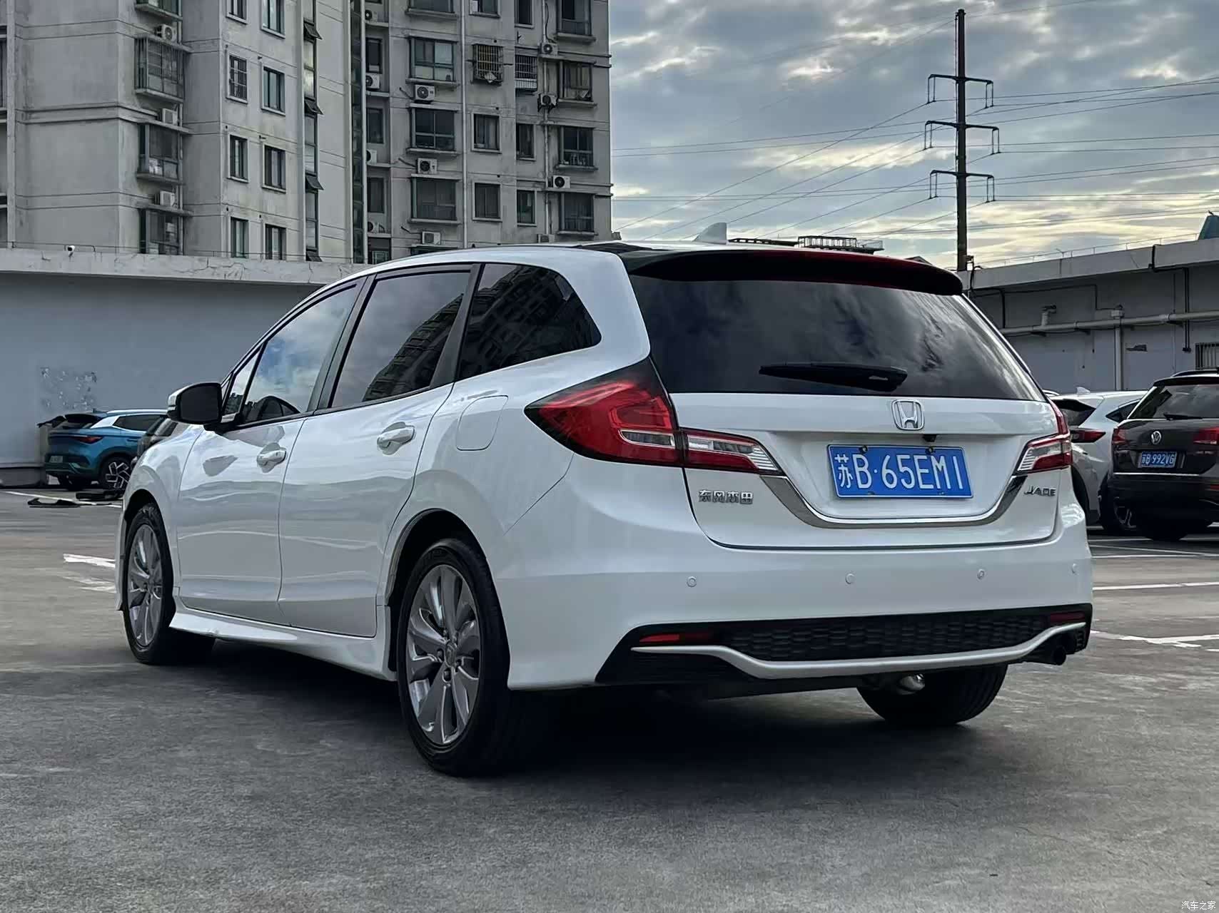 Honda Jade, 2017 8