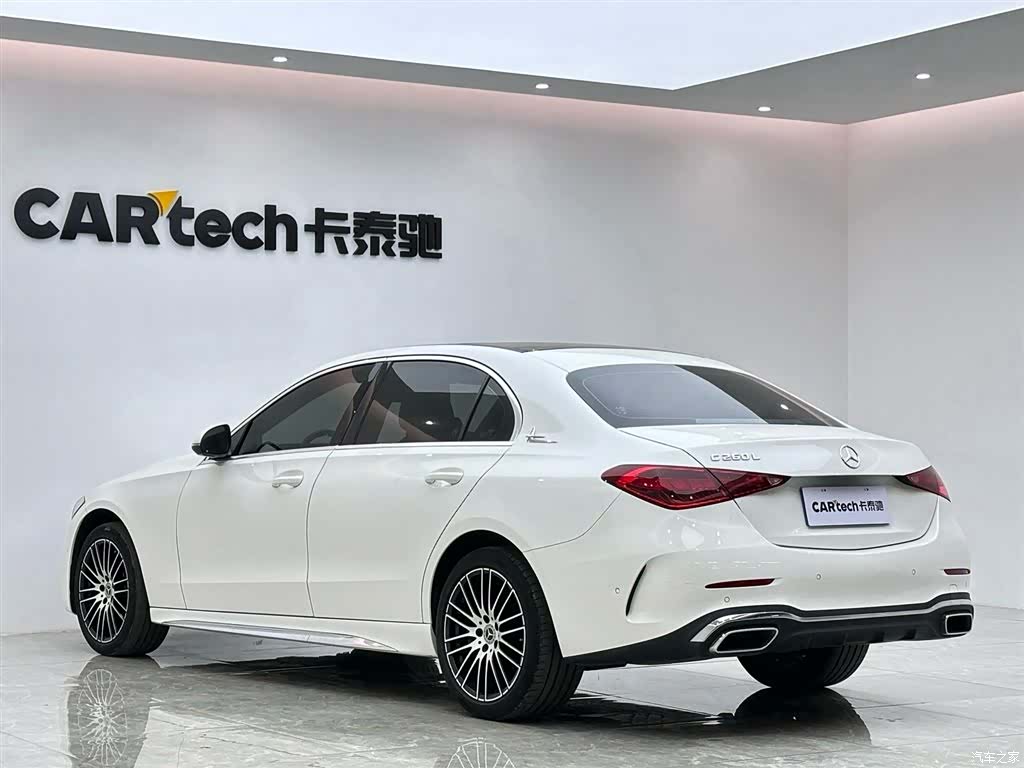 Mercedes-Benz C-Class, 2024 3
