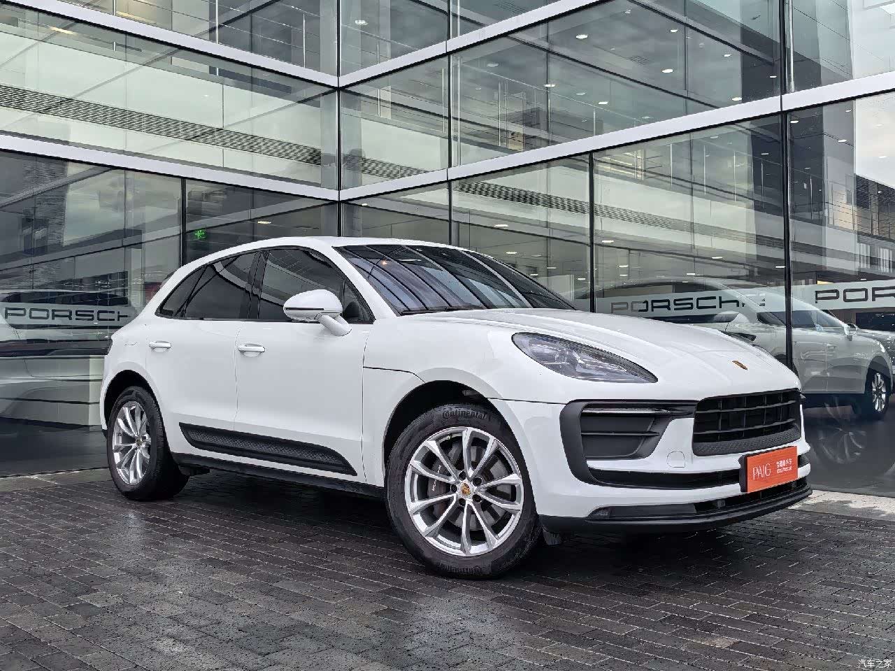 Porsche Macan, 2024 3
