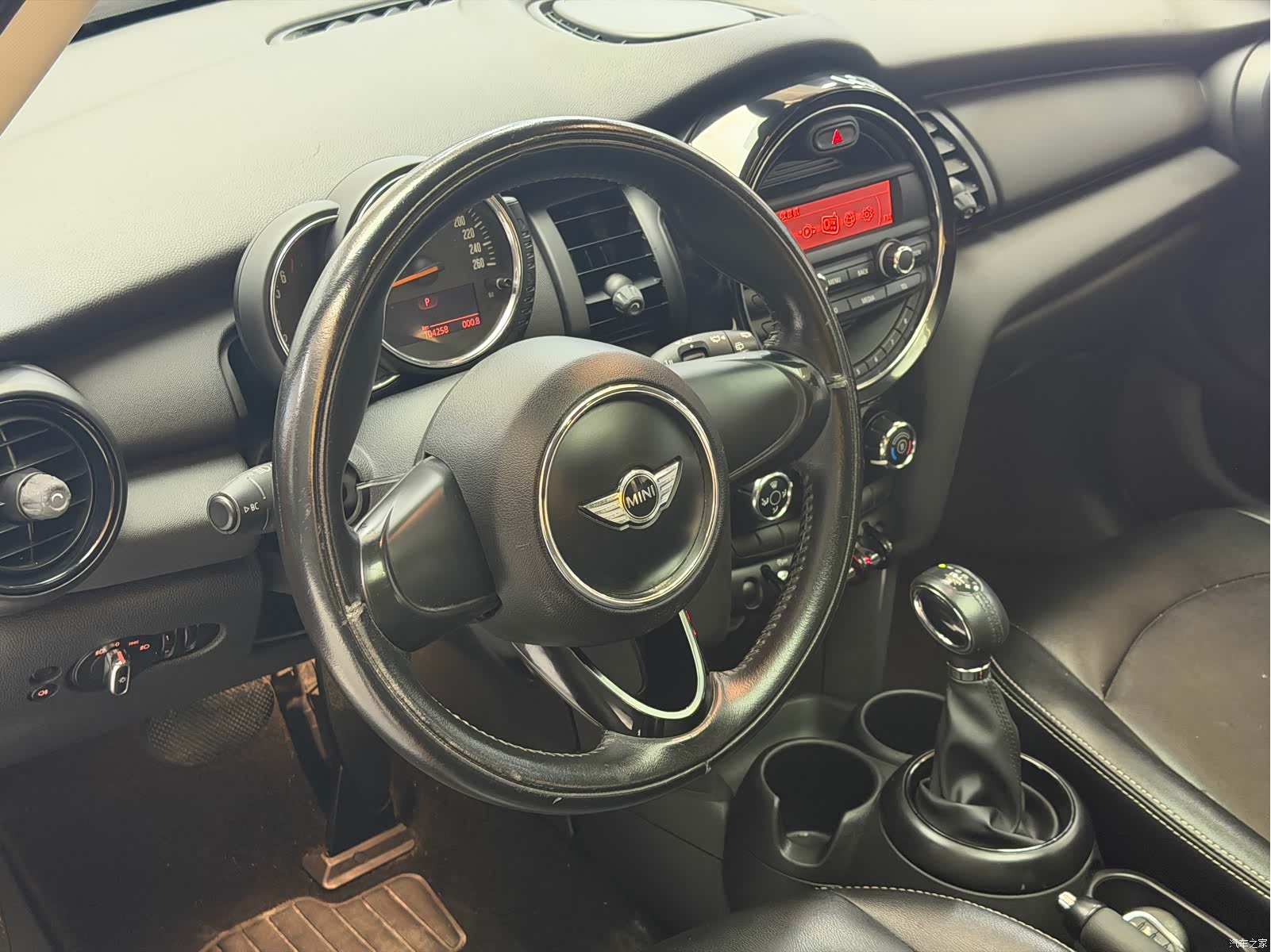 Mini ONE, 2016 7