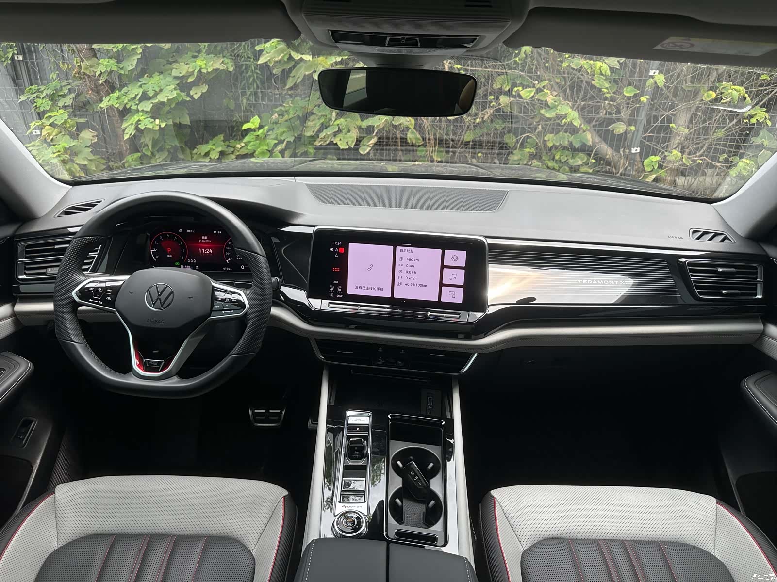 Volkswagen Teramont X, 2024 10