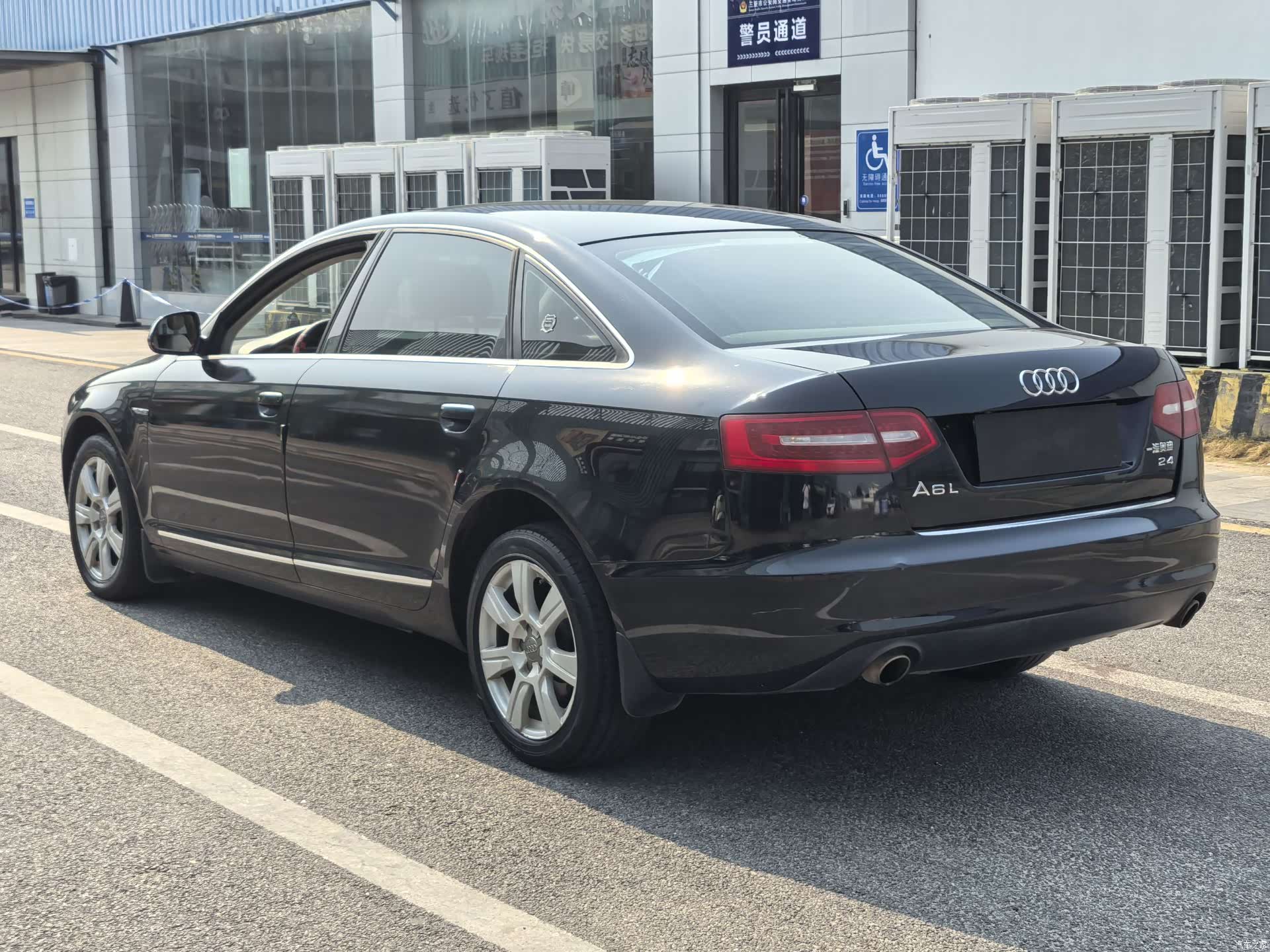 Audi A6L, 2009 3