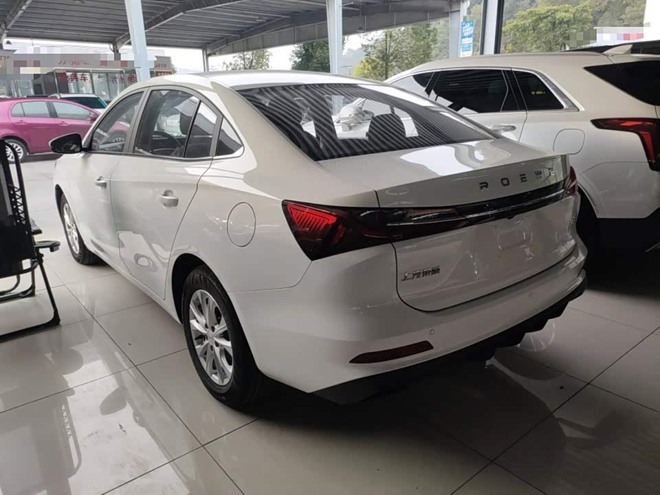 Roewe i5