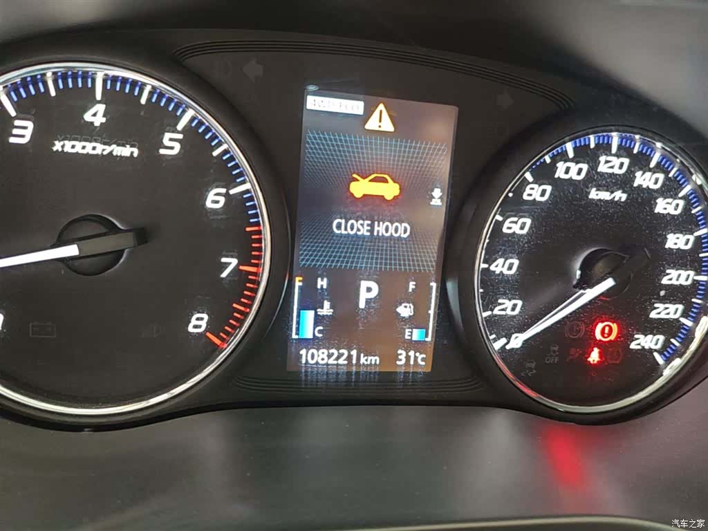 Mitsubishi Outlander, 2018 12