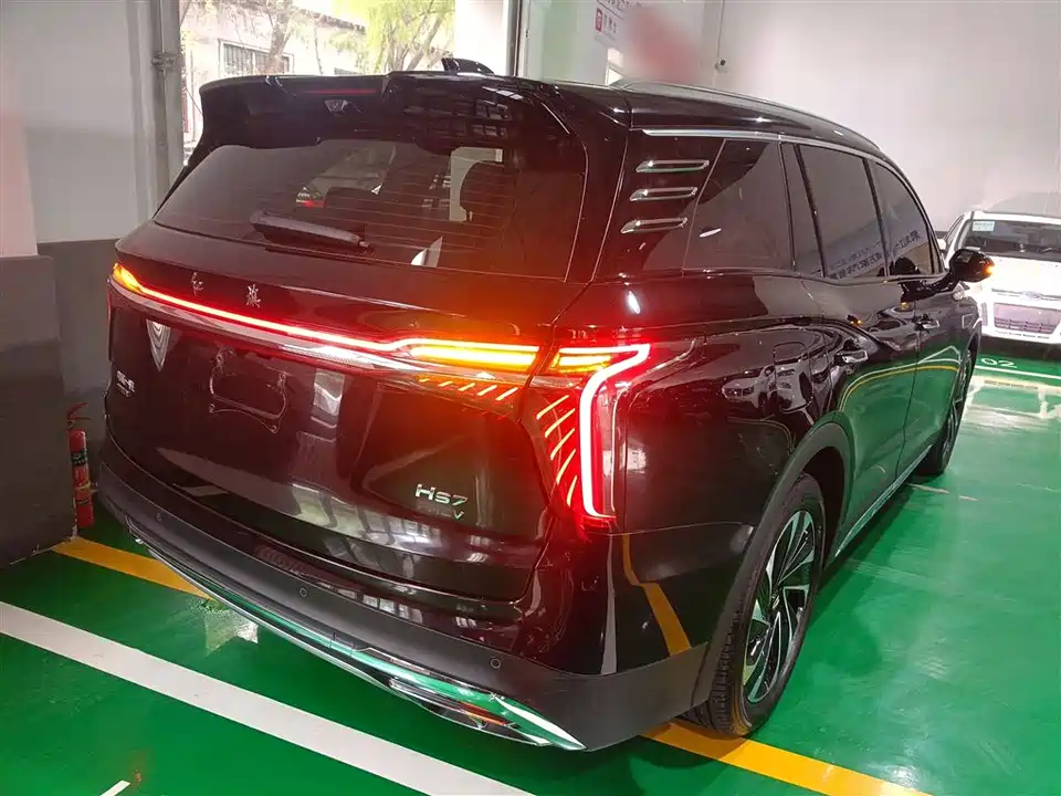 Hongqi HS7 PHEV
