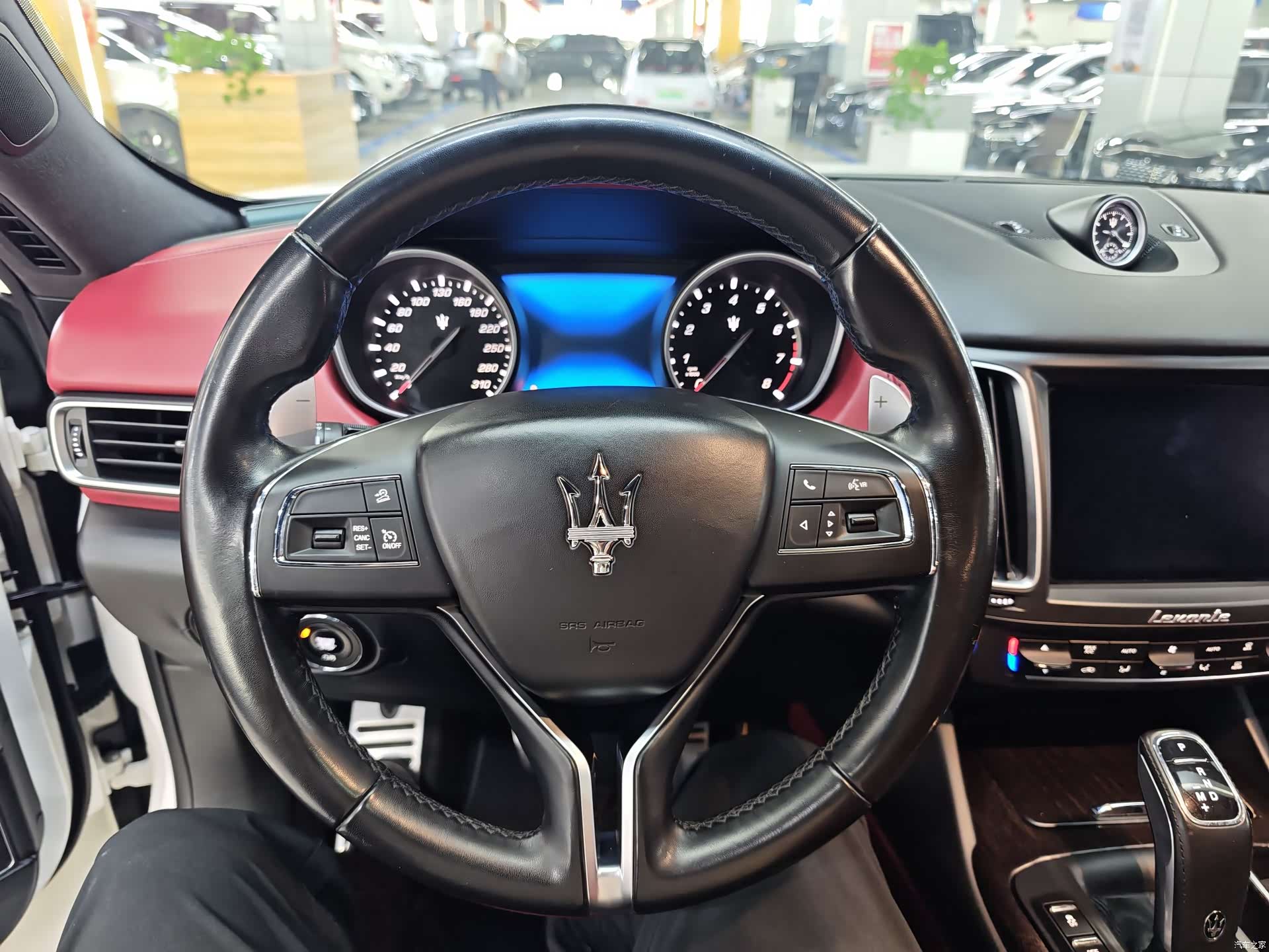 Maserati Levante, 2019 11