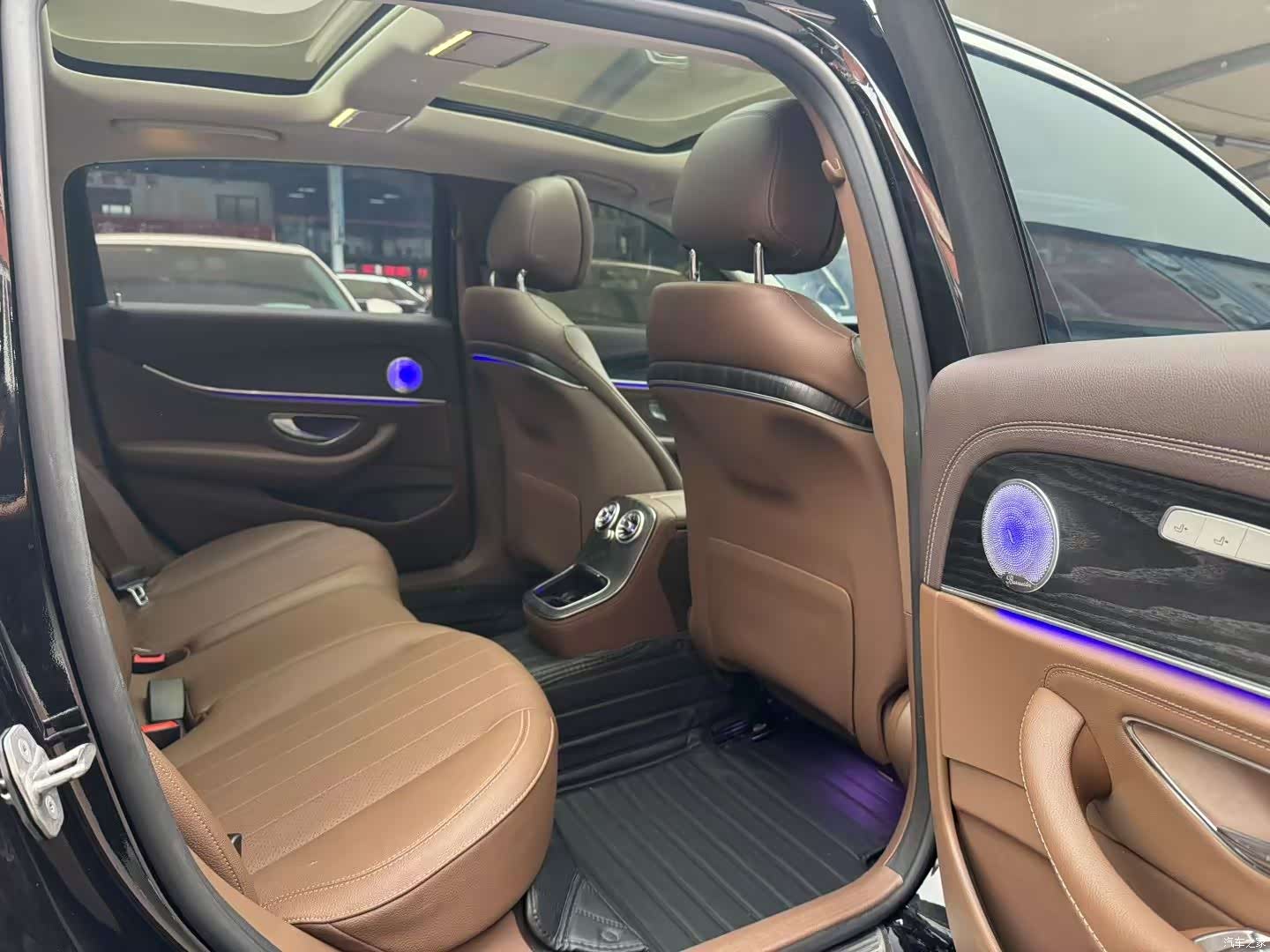 Mercedes-Benz E-Class, 2022 6