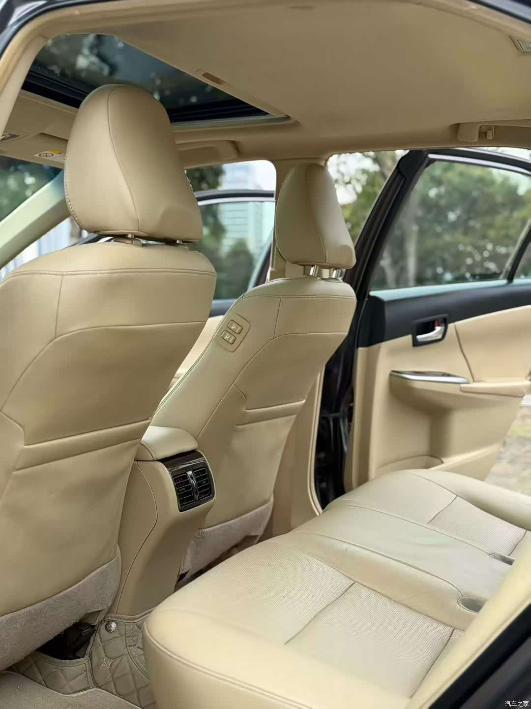 Toyota Camry, 2015 8