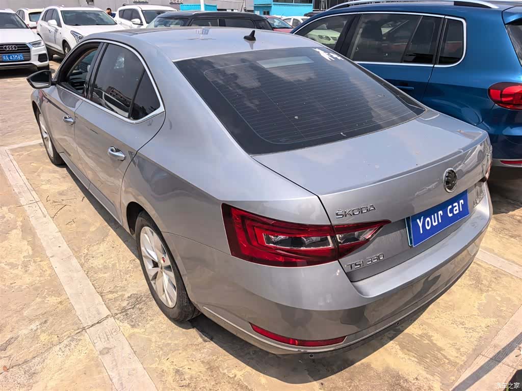 Skoda Superb, 2018 4