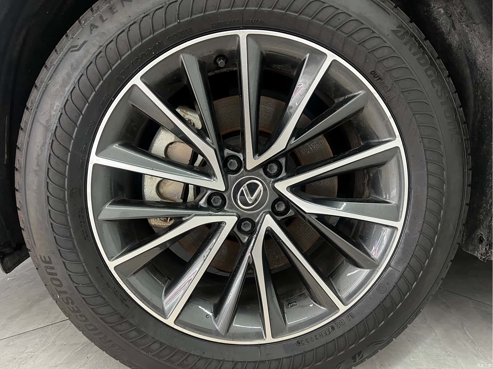 Lexus NX, 2023 все фото
