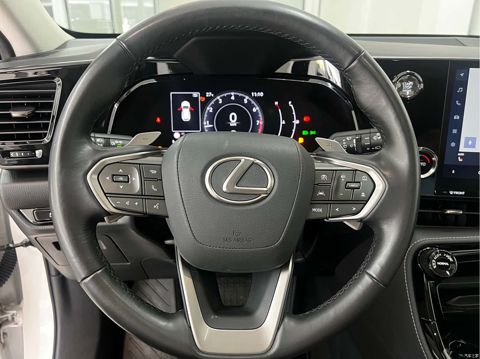 Lexus NX, 2023 12