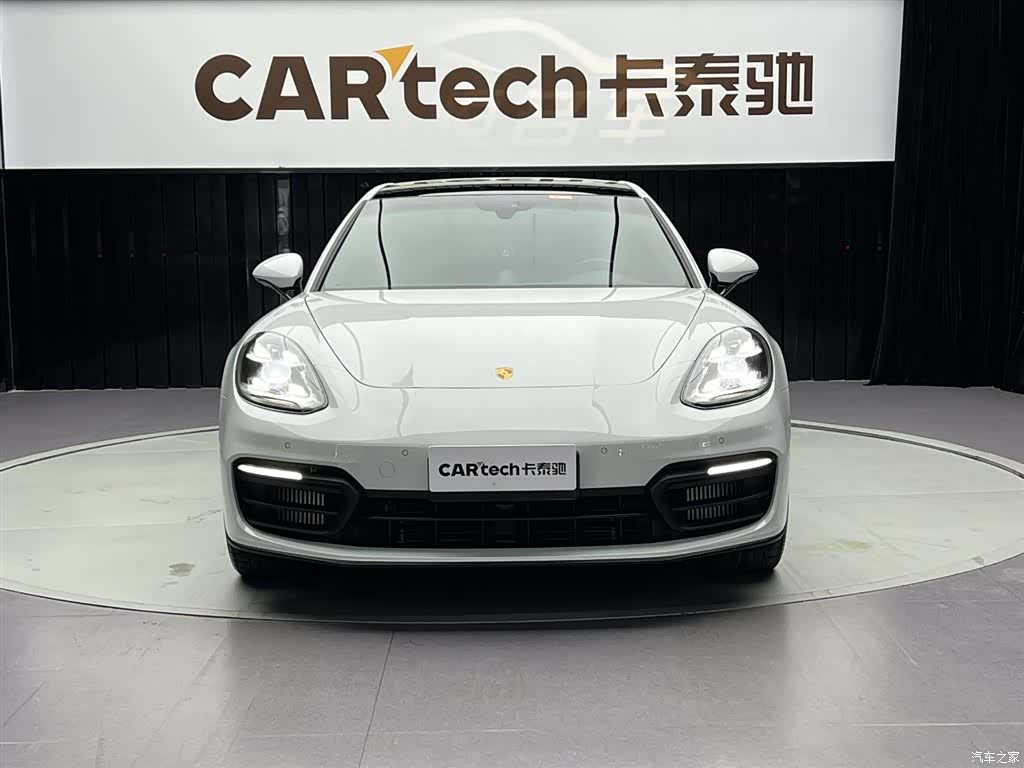 Porsche Panamera, 2023 3